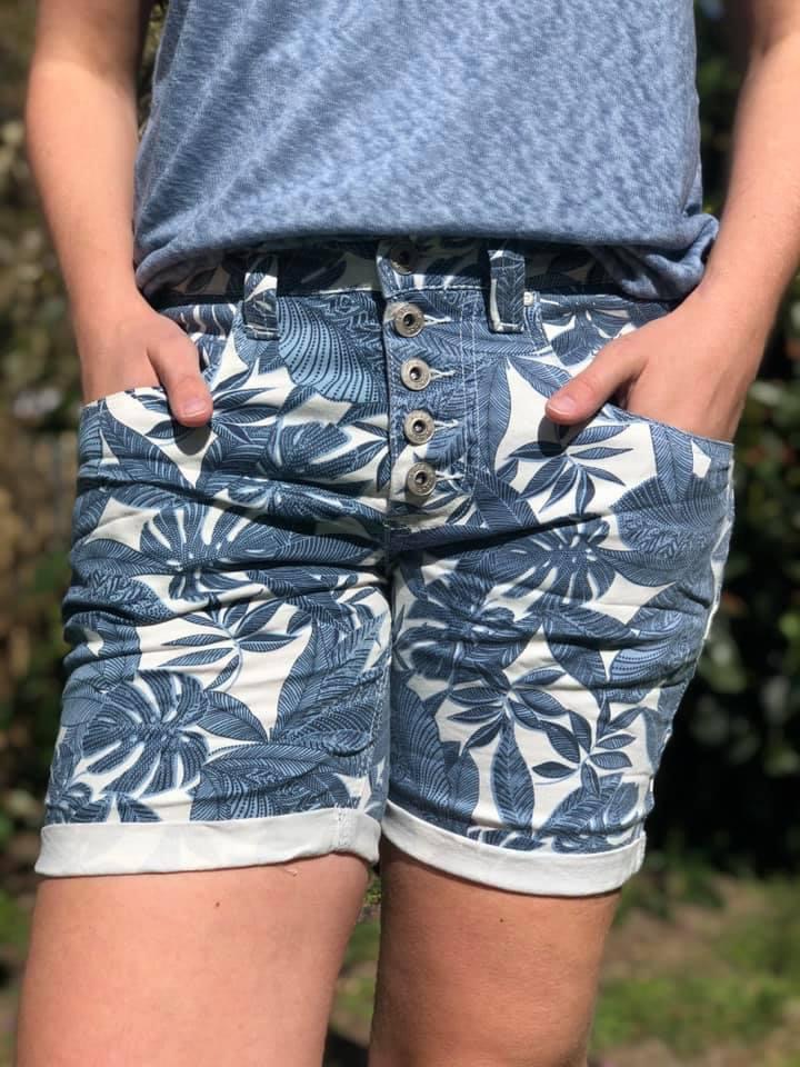 Place du jour shorts clearance